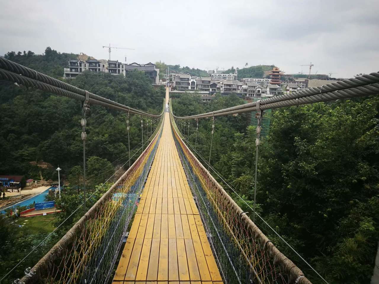 龙里